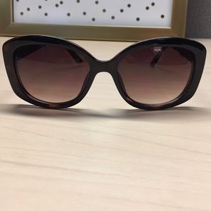 Simply Vera- Vera Wang Sunglasses